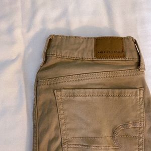 AE Super Highwaisted Khaki Jeggings